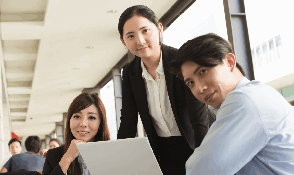 人間中心のAIリーダーシップでおける競争優位を築く